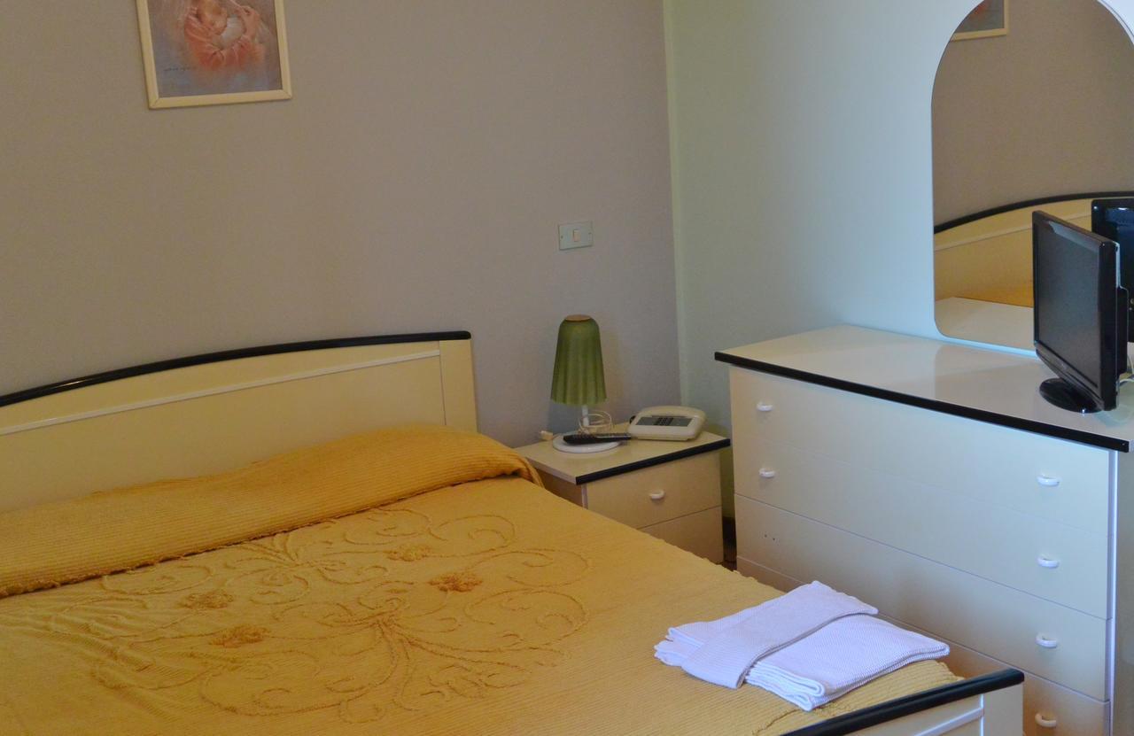 Albergo Escondido Soresina ภายนอก รูปภาพ